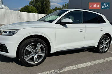 Внедорожник / Кроссовер Audi Q5 2019 в 