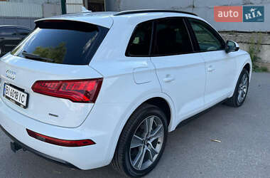 Внедорожник / Кроссовер Audi Q5 2019 в 