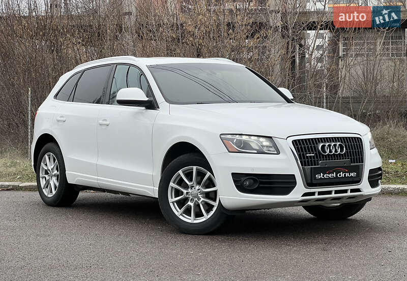 Внедорожник / Кроссовер Audi Q5 2010 в 