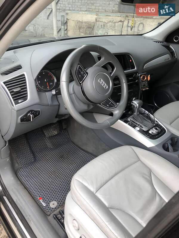 Внедорожник / Кроссовер Audi Q5 2014 в Шептицькому