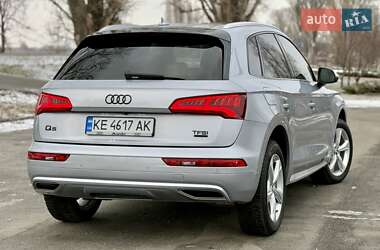 Позашляховик / Кросовер Audi Q5 2018 в 