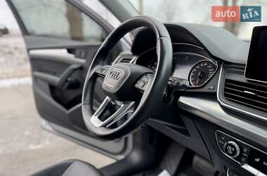 Позашляховик / Кросовер Audi Q5 2018 в 
