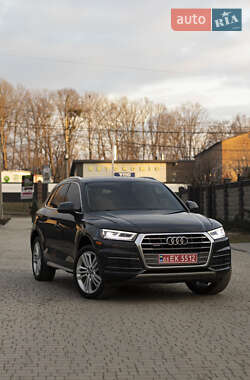Внедорожник / Кроссовер Audi Q5 2018 в 