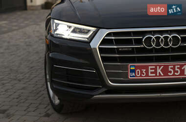 Внедорожник / Кроссовер Audi Q5 2018 в 