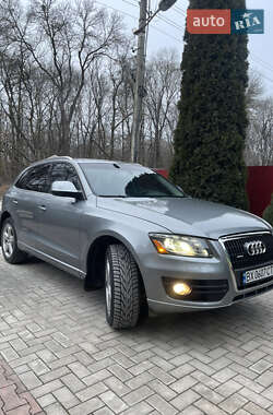 Внедорожник / Кроссовер Audi Q5 2010 в Каменец-Подольском