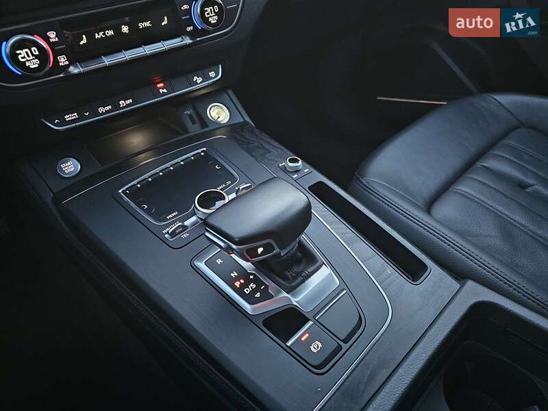 Внедорожник / Кроссовер Audi Q5 2020 в Львове фото 24 Внедорожник / Кроссовер Audi Q5 2020 в Львове