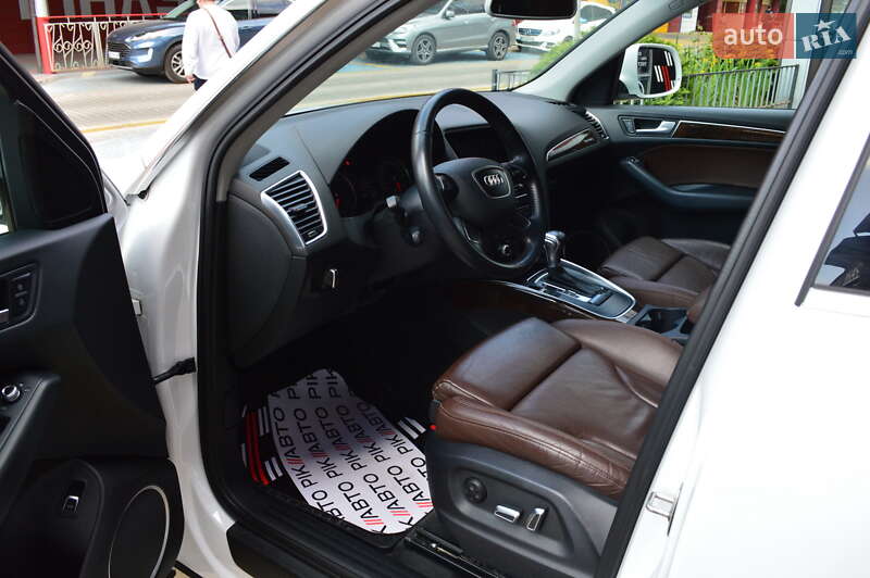 Позашляховик / Кросовер Audi Q5 2015 в Львові фото 12 Позашляховик / Кросовер Audi Q5 2015 в Львові