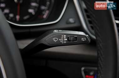 Позашляховик / Кросовер Audi Q5 2021 в 