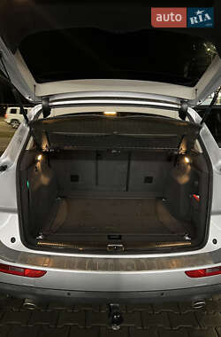 Внедорожник / Кроссовер Audi Q5 2009 в 