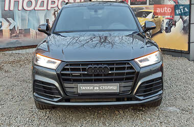 Внедорожник / Кроссовер Audi Q5 2017 в 