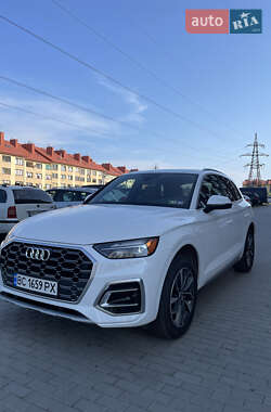Внедорожник / Кроссовер Audi Q5 2021 в 
