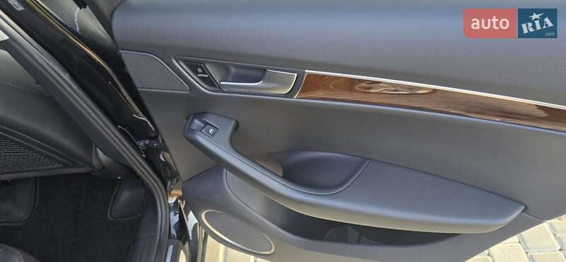 Внедорожник / Кроссовер Audi Q5 2011 в Одессе
