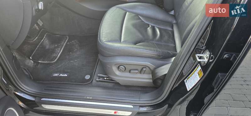 Внедорожник / Кроссовер Audi Q5 2011 в Одессе