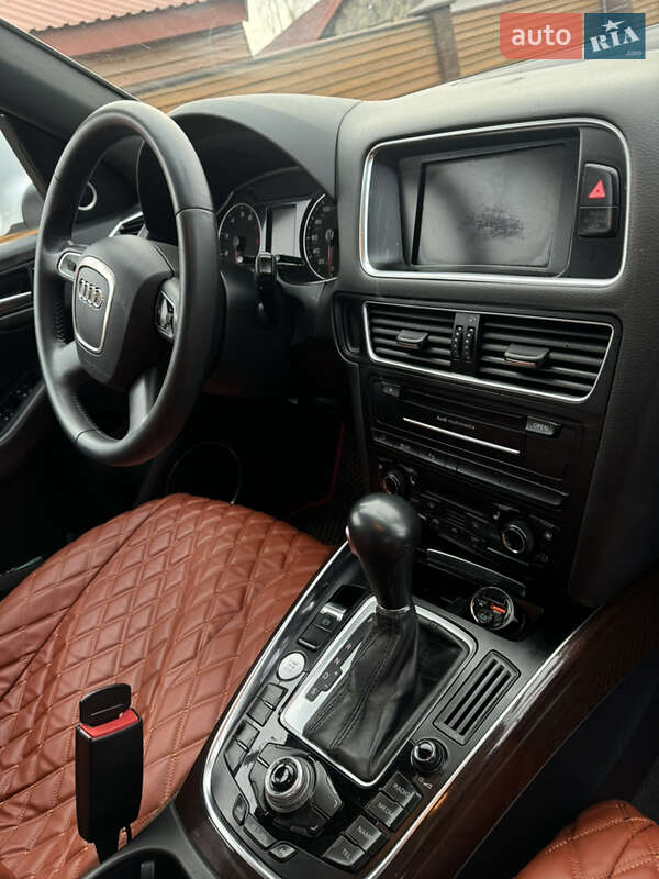 Внедорожник / Кроссовер Audi Q5 2011 в Вараше