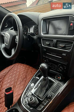 Внедорожник / Кроссовер Audi Q5 2011 в 