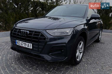 Позашляховик / Кросовер Audi Q5 2021 в Дніпрі