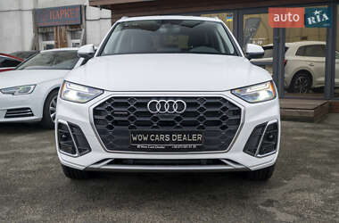 Внедорожник / Кроссовер Audi Q5 2021 в Киеве