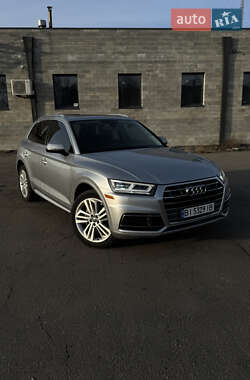 Внедорожник / Кроссовер Audi Q5 2017 в 