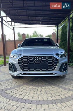 Внедорожник / Кроссовер Audi Q5 2022 в 
