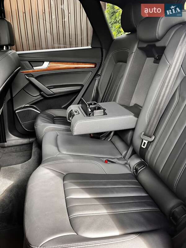 Позашляховик / Кросовер Audi Q5 2022 в Сумах