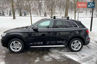 Позашляховик / Кросовер Audi Q5 2019 в Києві