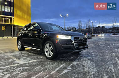 Внедорожник / Кроссовер Audi Q5 2018 в 
