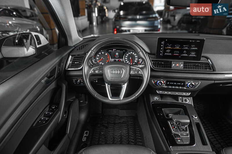 Внедорожник / Кроссовер Audi Q5 2021 в Одессе