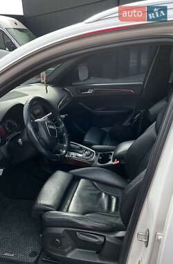 Внедорожник / Кроссовер Audi Q5 2010 в 
