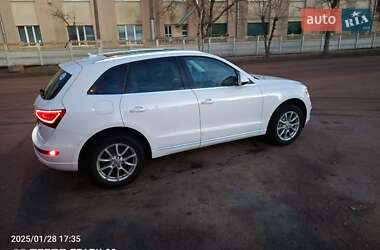 Позашляховик / Кросовер Audi Q5 2014 в Івано-Франківську