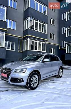 Внедорожник / Кроссовер Audi Q5 2015 в Ахтырке