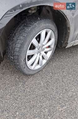 Внедорожник / Кроссовер Audi Q5 2011 в 