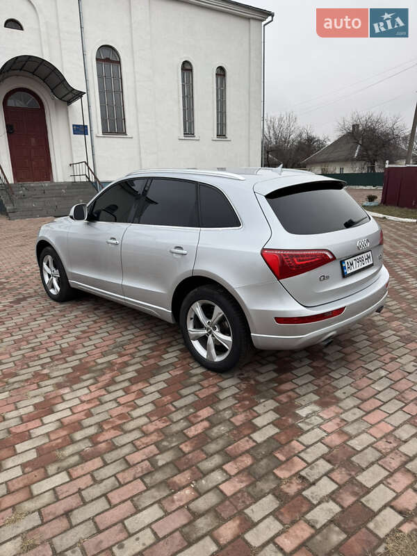 Внедорожник / Кроссовер Audi Q5 2011 в Коростене