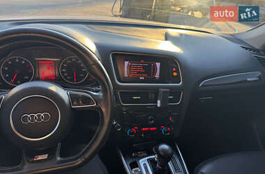 Внедорожник / Кроссовер Audi Q5 2011 в 