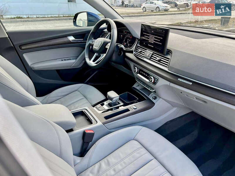 Внедорожник / Кроссовер Audi Q5 2022 в Киеве
