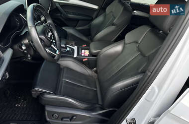 Внедорожник / Кроссовер Audi Q5 2018 в 