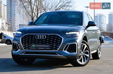 Внедорожник / Кроссовер Audi Q5 2022 в 