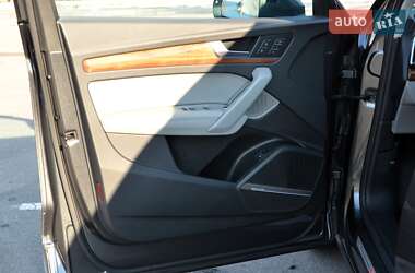 Внедорожник / Кроссовер Audi Q5 2022 в 