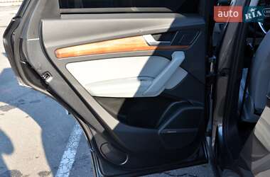Внедорожник / Кроссовер Audi Q5 2022 в 