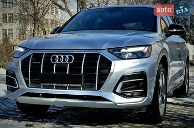 Внедорожник / Кроссовер Audi Q5 2022 в 