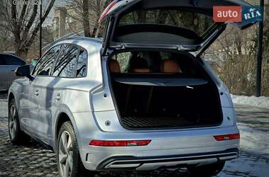 Внедорожник / Кроссовер Audi Q5 2022 в 