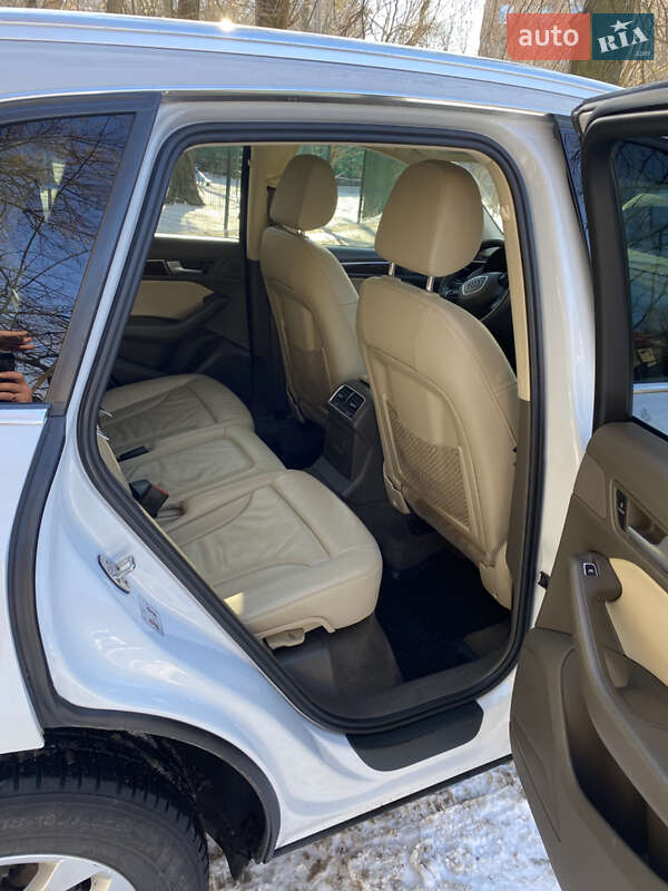 Внедорожник / Кроссовер Audi Q5 2014 в Киеве