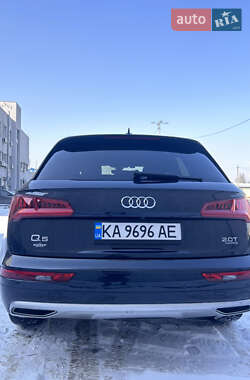 Позашляховик / Кросовер Audi Q5 2018 в Києві