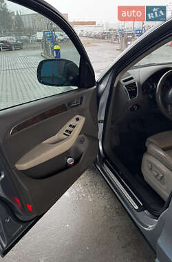 Внедорожник / Кроссовер Audi Q5 2011 в 