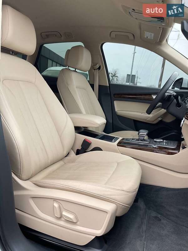 Внедорожник / Кроссовер Audi Q5 2017 в Львове