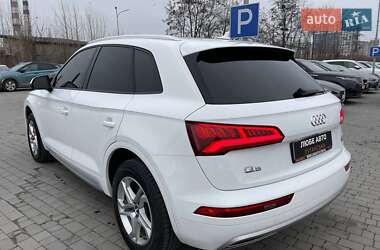 Позашляховик / Кросовер Audi Q5 2017 в Львові