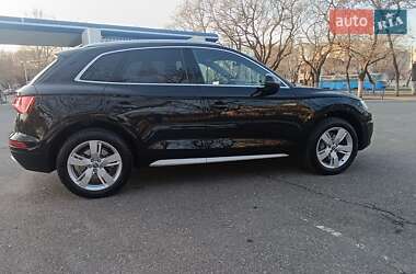 Внедорожник / Кроссовер Audi Q5 2017 в 