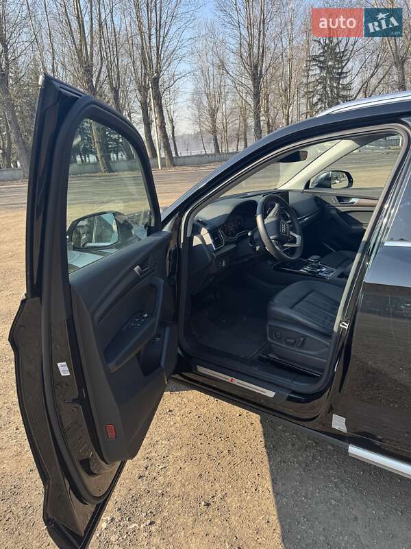 Внедорожник / Кроссовер Audi Q5 2023 в Киеве