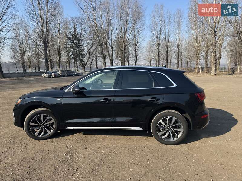 Внедорожник / Кроссовер Audi Q5 2023 в Киеве