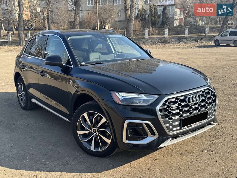 Внедорожник / Кроссовер Audi Q5 2023 в 
