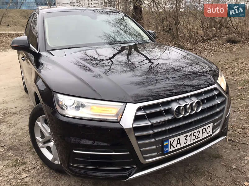 Внедорожник / Кроссовер Audi Q5 2019 в Киеве